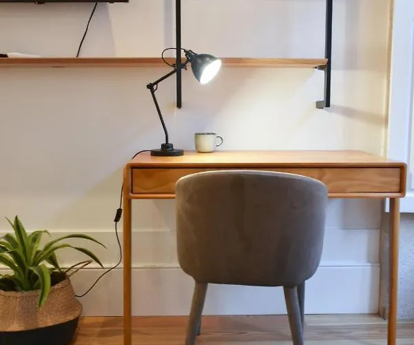 Lindo Em Zona Central, Batalha - - L * 포르투