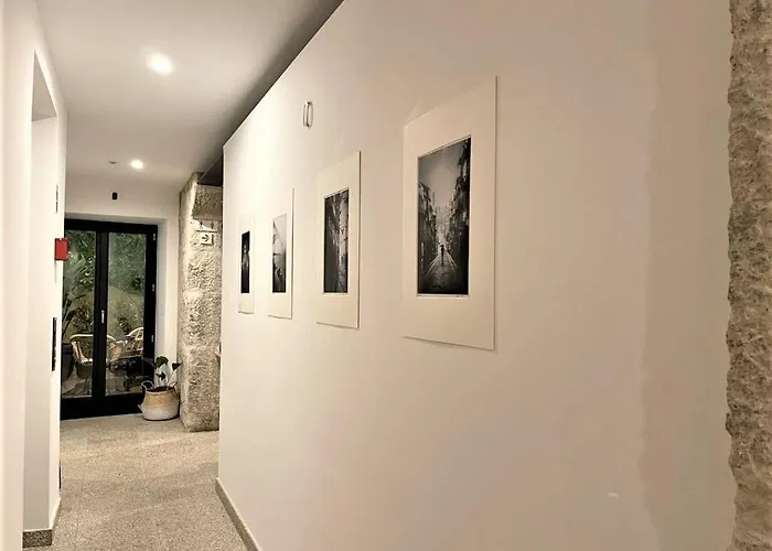 Lindo Em Zona Central, Batalha - - L * 포르투