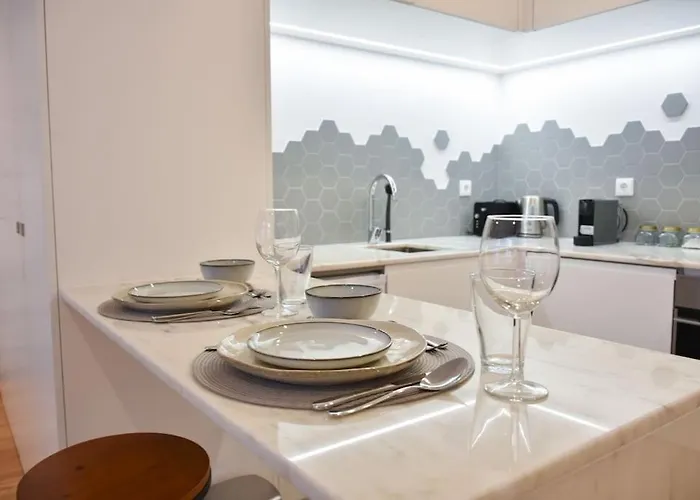 Appartamento Lindo Em Zona Central, Batalha - - L