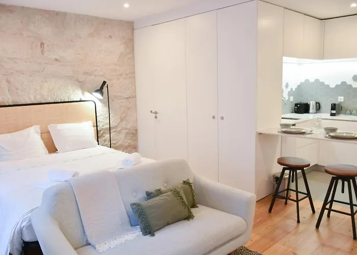 Lindo Em Zona Central, Batalha - - L *