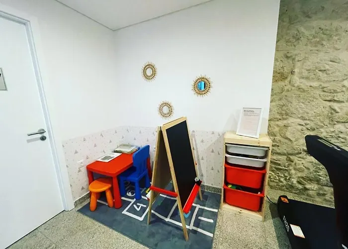 Lindo Em Zona Central, Batalha - - L Διαμέρισμα *