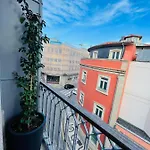 Lindo Em Zona Central, Batalha - - L Porto